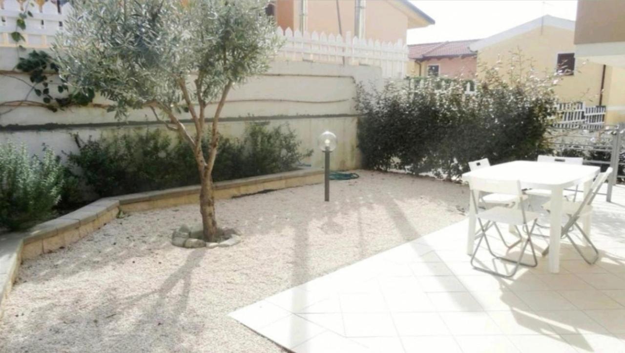 Villetta Federico Climatizzata Con Giardino Privato Viddalba Eksteriør bilde